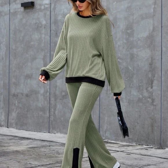 Essnce Women's Color Block Knitted Ribbed Two Piece Set With Border Decoration - Picture 4 of 6